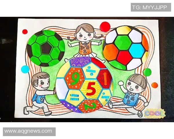 足球球星贴画卡收藏热潮再起引领体育周边文化新风尚