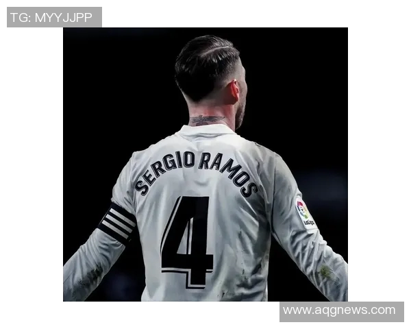 伤感足球传奇时光球星背影与空场孤独的心情交织 伤感足球传奇时光球星背影与空场孤独的心情交织