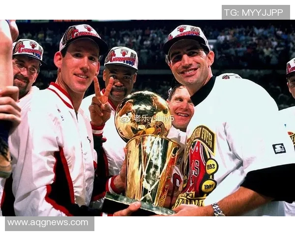 酷卡足球球星卡首发系列全新登场 经典球员卡片收藏必备 酷卡足球球星卡首发系列全新登场 经典球员卡片收藏必备