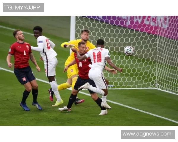 卡里尔足球巨星的崛起与未来潜力解析：从新星到世界顶级球员的蜕变